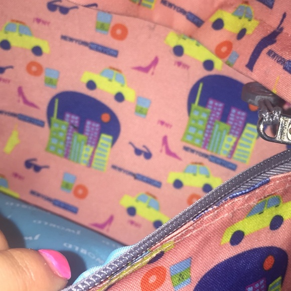 Cute designed backpack! - Picture 4 of 5